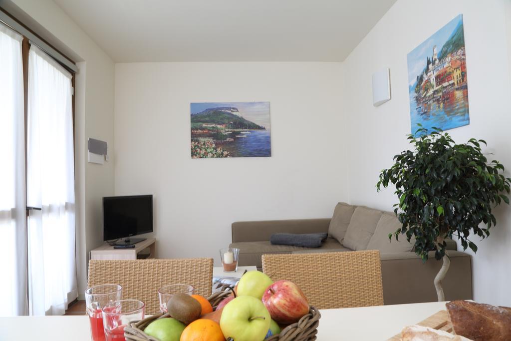 Appartamenti Corte Leonardo Garda  Zimmer foto