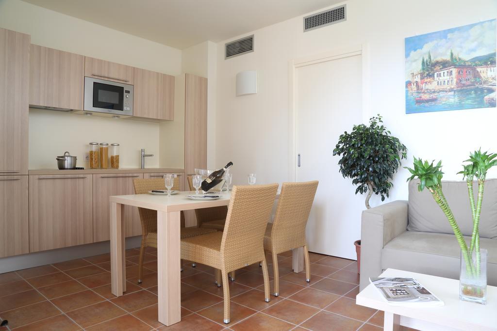Appartamenti Corte Leonardo Garda  Zimmer foto